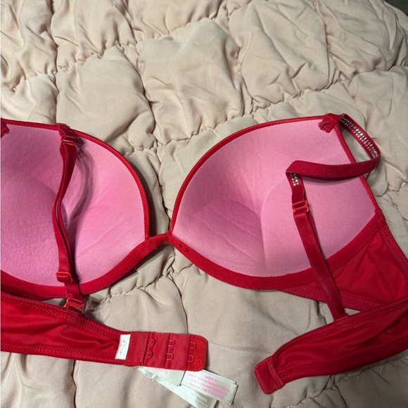 PINK Victoria's Secret Bold Red Bra - Picture 2 of 3